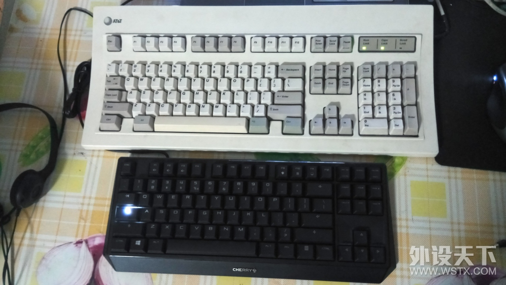 cherry  1.0TKL 无背光版拆解