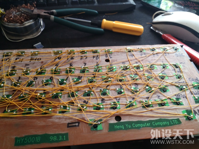 131258g9j9a0uuh959akak.jpg