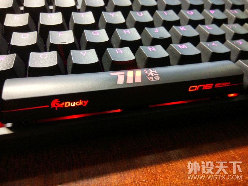 Ǳ̳һ䡪Akko X Ducky One 711ߵʮһּ