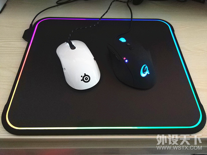 RGBҲ˫   SteelSeries QcK Prism RGB濪С