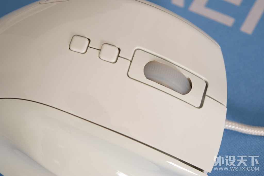 �����ڶ���ֽ�İ�����QPAD OM -75�������飺