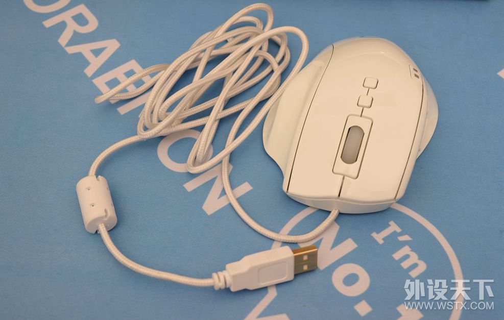 �����ڶ���ֽ�İ�����QPAD OM -75�������飺