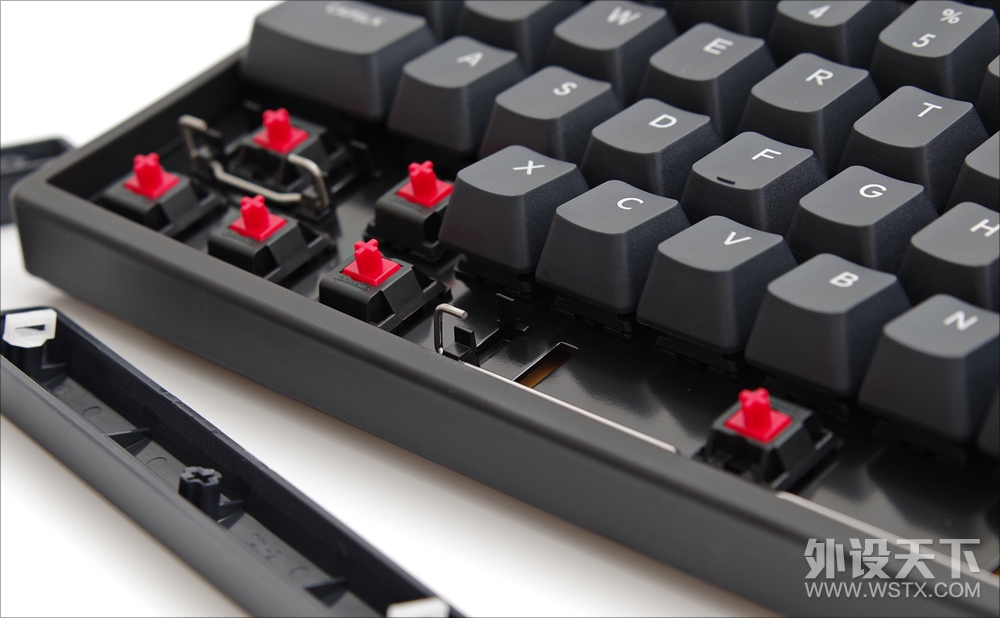 һĬĬµ. MasterKeys L PBT 