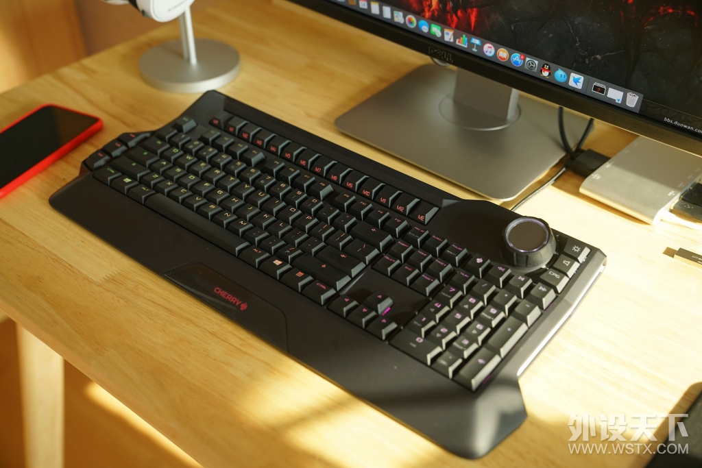 ����һ���󵨵��뷨����Macbook��װ�ɵ羺��Ϸ������ô����