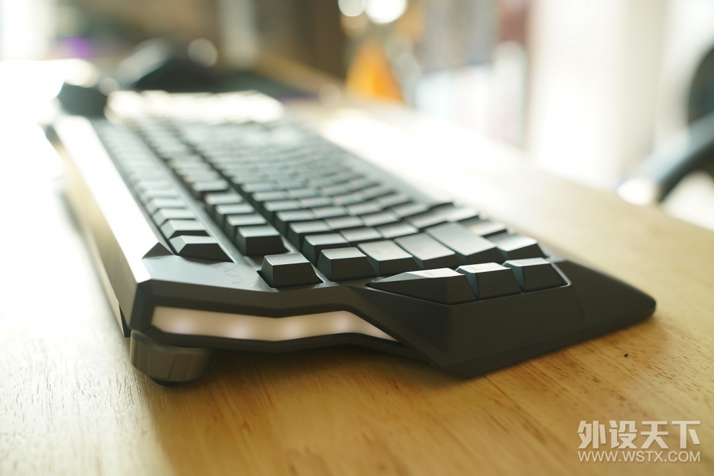 ����һ���󵨵��뷨����Macbook��װ�ɵ羺��Ϸ������ô����