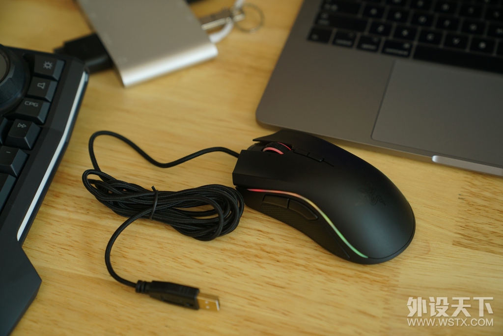 ����һ���󵨵��뷨����Macbook��װ�ɵ羺��Ϸ������ô����