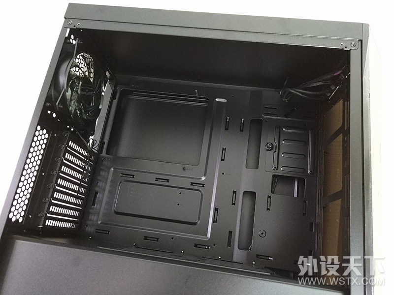 ϹŶ¼ҡһܻ֮һƪMasterBox Lite 5䣩