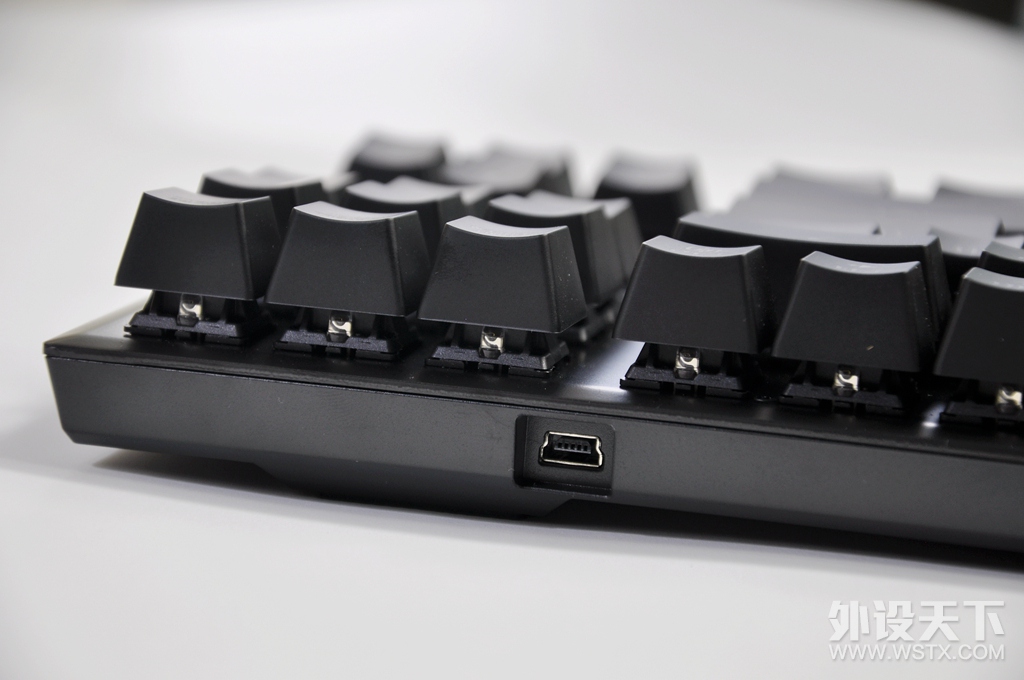 ̫�ӵǻ�ָ�տɴ���Alloy FPS PRO��е��������