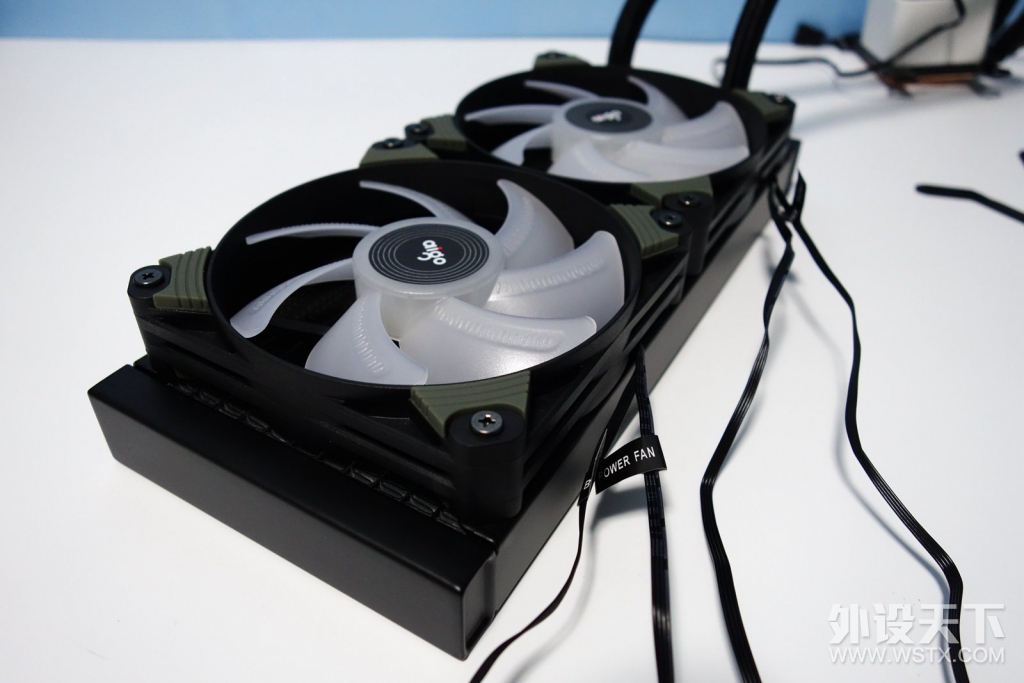 RGB����Ⱦ�������߱���T240ˮ���ϻ�
