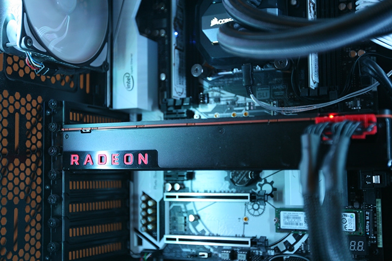  Radeon RX VEGA 64 Black Design