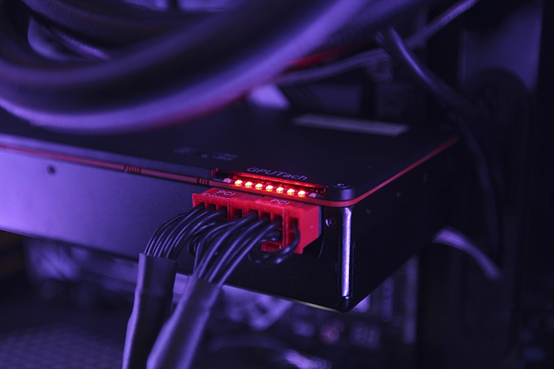  Radeon RX VEGA 64 Black Design