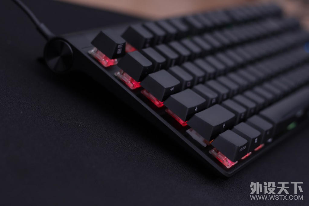 ȥӣҽζCherryMX 8.0 RGBɫ̰е