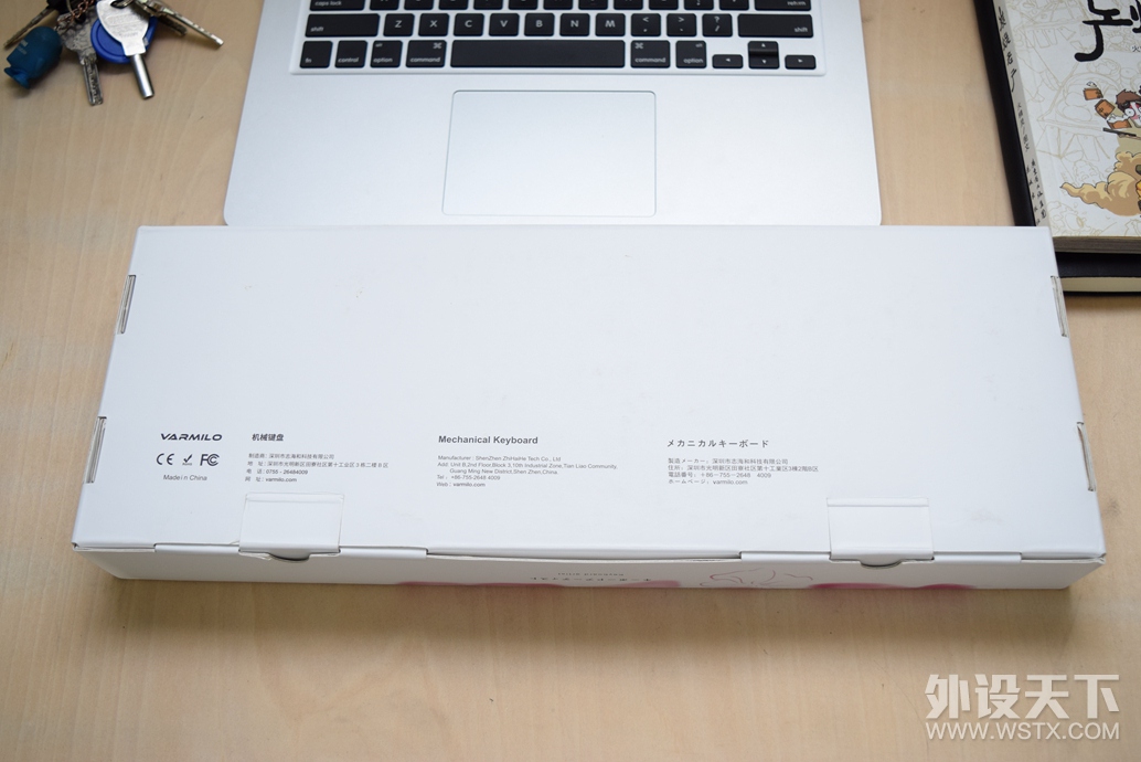 ��װ�͸���ֽ�ķۺ�ɫ��������� VA87 ӣ ��е����