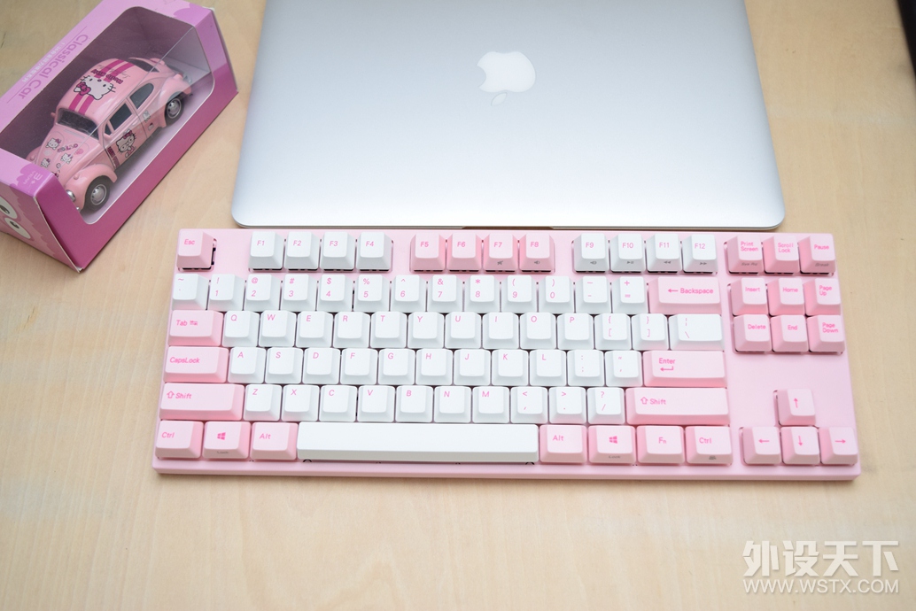 ��װ�͸���ֽ�ķۺ�ɫ��������� VA87 ӣ ��е����