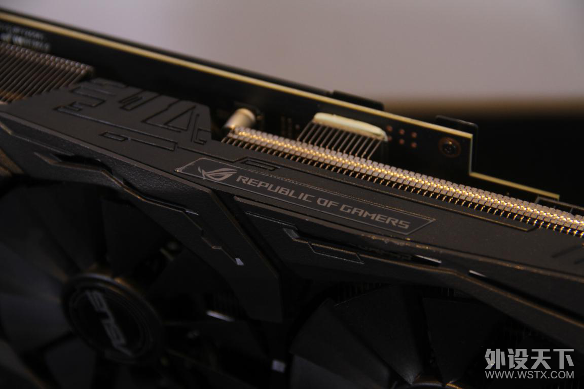 �ݶ����ɻ�����������7 1700X���Z6װ����