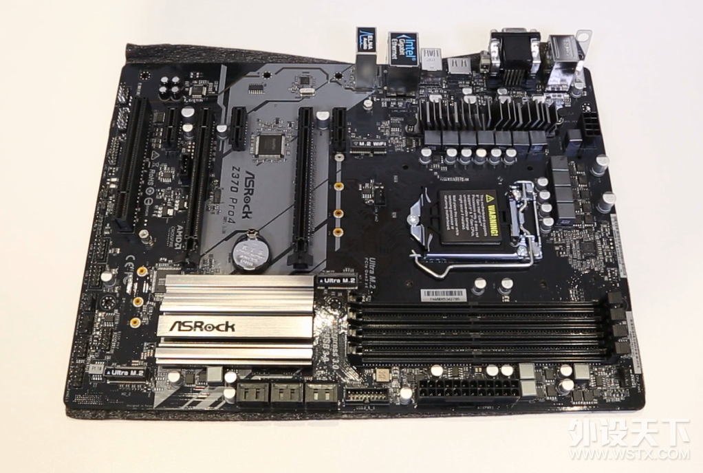 32Gڴi7 8700K 1070TI װ
