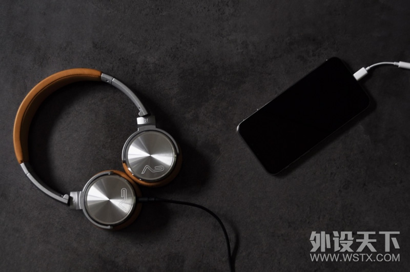 �������ֻ���LASMEX��ķɭHB-65S��NOTE8��iPhone X�������