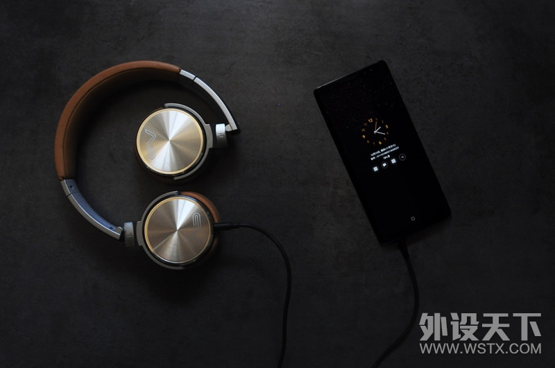 �������ֻ���LASMEX��ķɭHB-65S��NOTE8��iPhone X�������