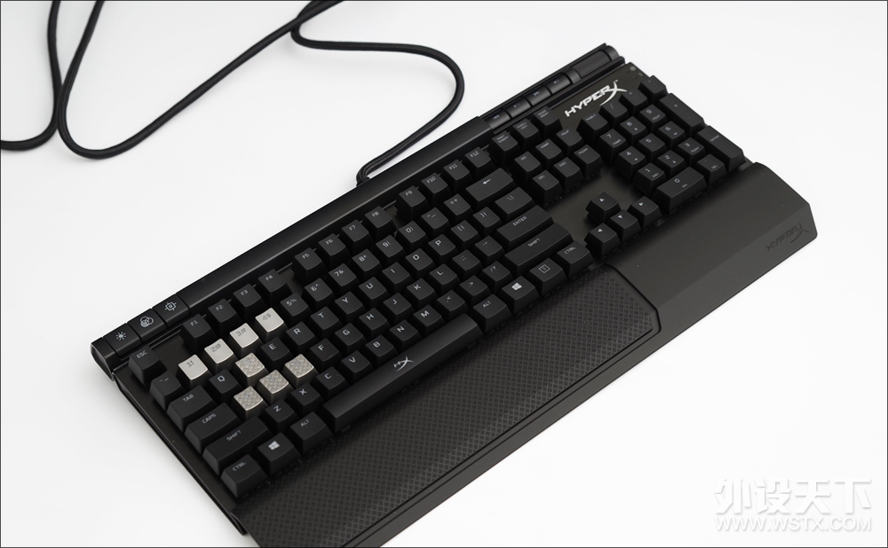 һ̫, HyperX Alloy Elite
