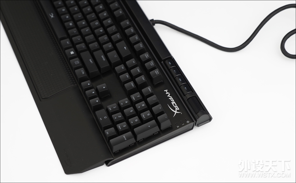 һ̫, HyperX Alloy Elite