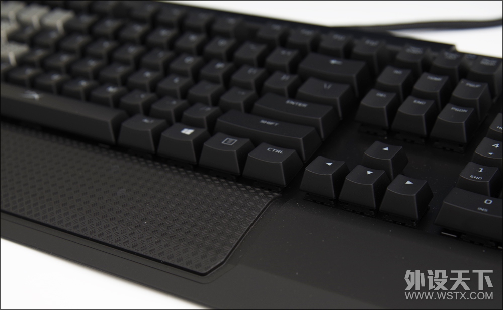 һ̫, HyperX Alloy Elite