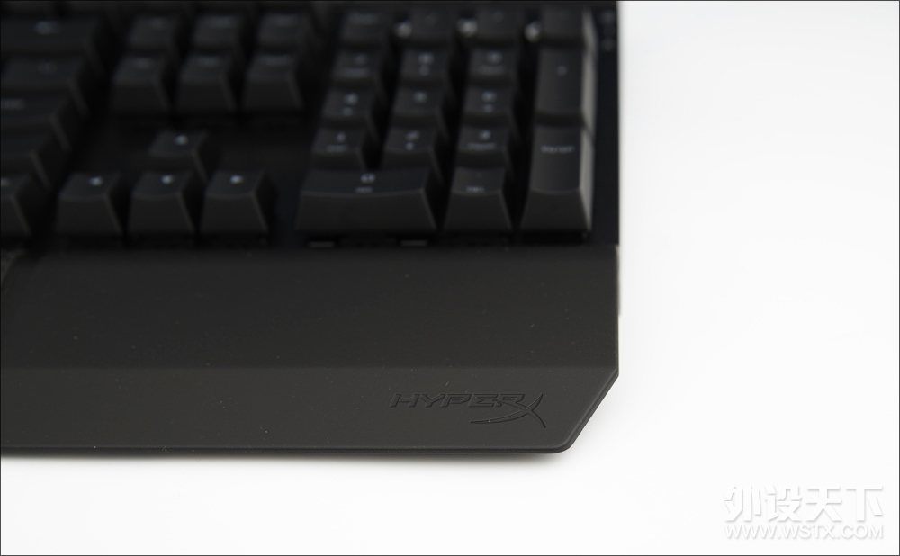 һ̫, HyperX Alloy Elite