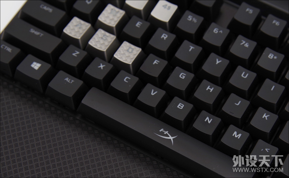 һ̫, HyperX Alloy Elite