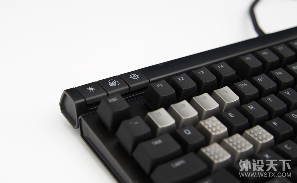 һ̫, HyperX Alloy Elite