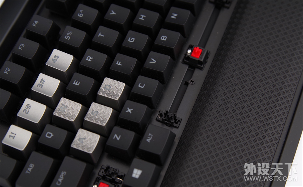 һ̫, HyperX Alloy Elite