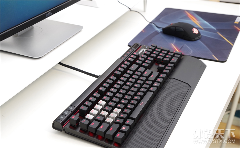 һ̫, HyperX Alloy Elite