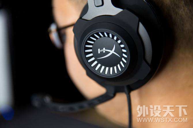 �Լ�3D��λ�ĺϷ�����ҡ���HyperX Cloud Revolver S�羺����