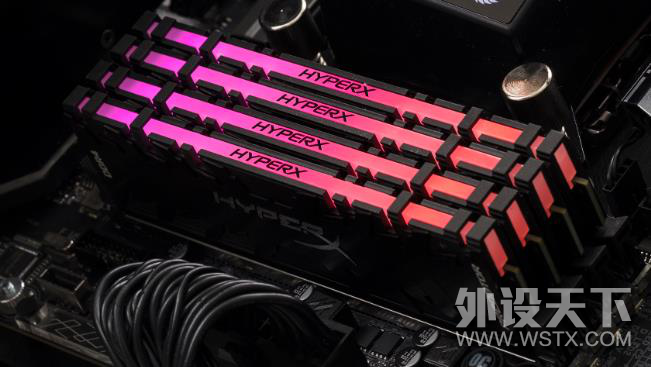 CES 2018HyperXƳȫ׿ͬRGBЧDDR4ڴ