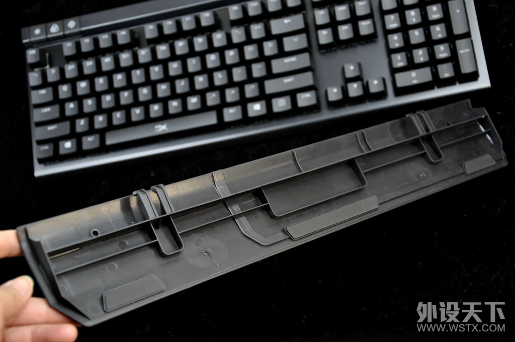 ��ʿ����ֵ���𾴣���ʿ��Elite RGB������