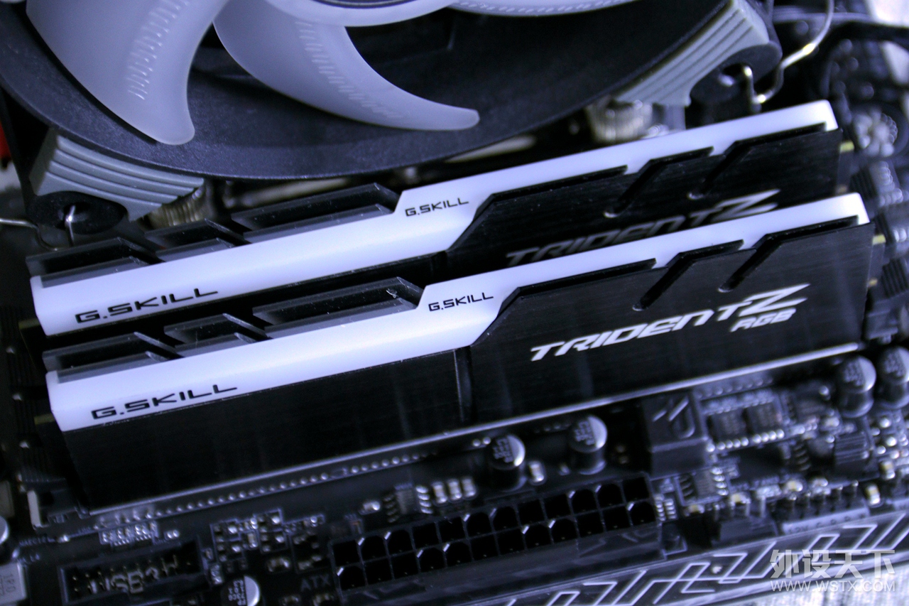 ׼ԪԼʡi7 8700K¹ⱦװSHOW