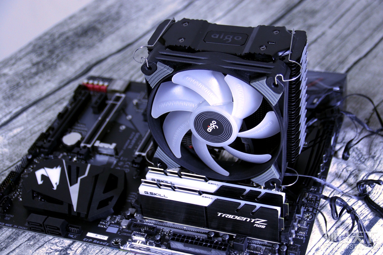 ׼ԪԼʡi7 8700K¹ⱦװSHOW