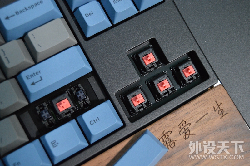 Leopold ² FC750R 10PD е ʹ