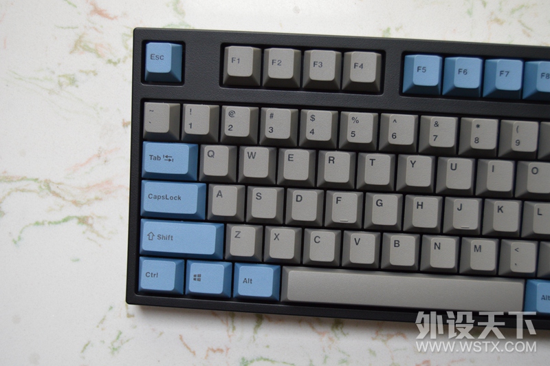 Leopold ² FC750R 10PD е ʹ