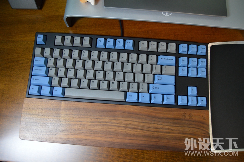 Leopold ² FC750R 10PD е ʹ