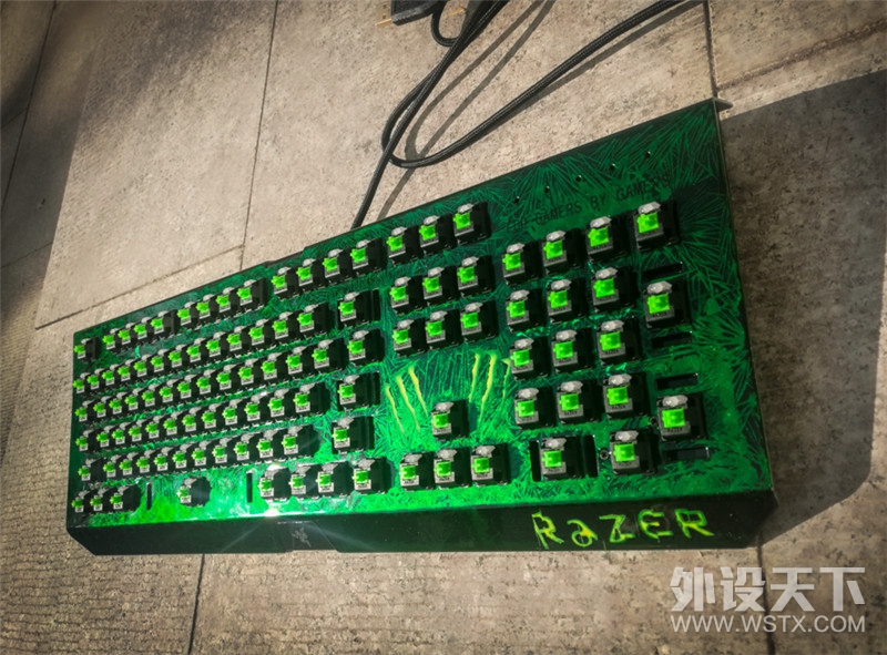 ȻѡԭRAZER