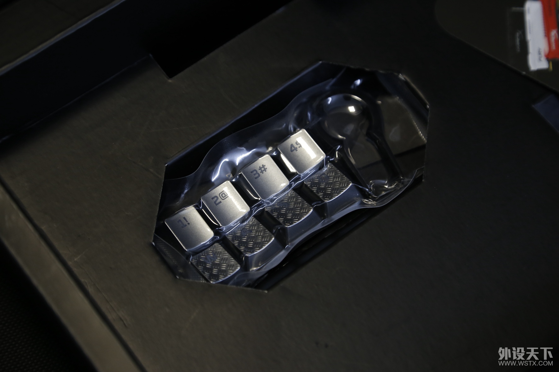 ٱŲ---- HyperX Alloy EliteRGBеɹ