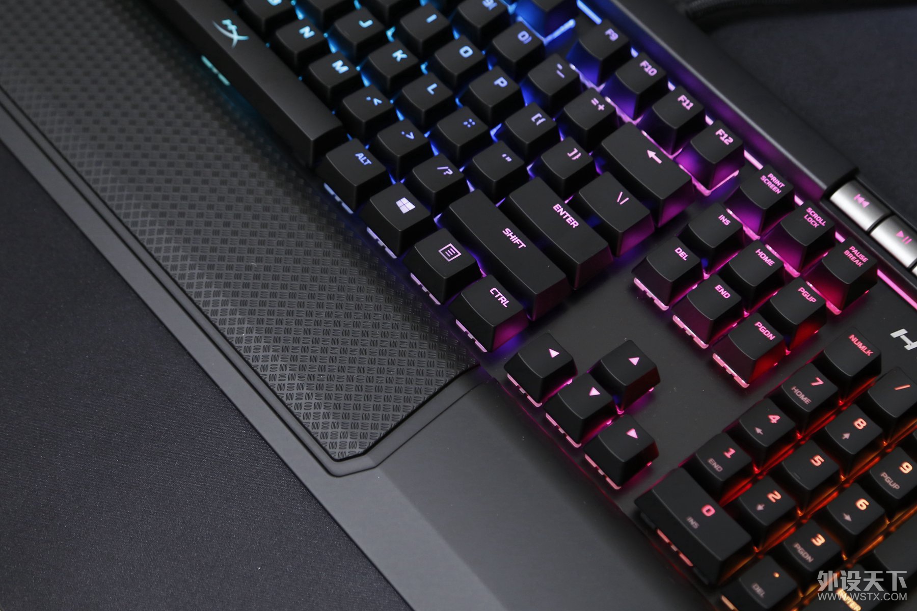 ٱŲ---- HyperX Alloy EliteRGBеɹ