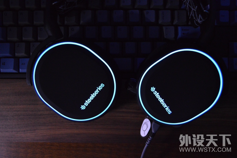 SteelSeries  Arctis5 Ϸ ɫ ʹò