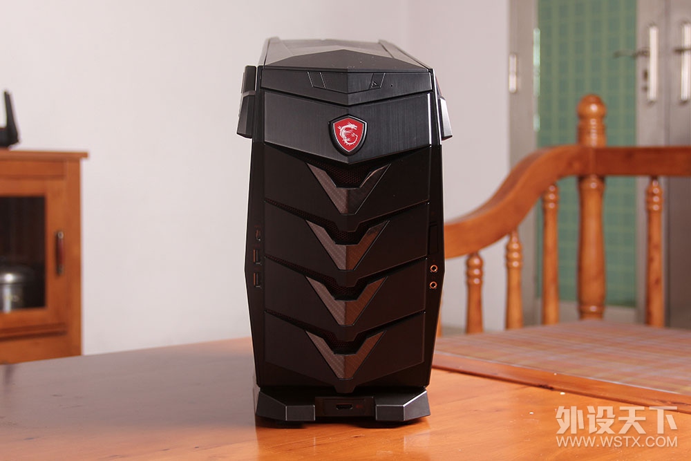 Ʒ��С���ں���װС�����кβ�ͬ��MSI��˹��3�羺������������