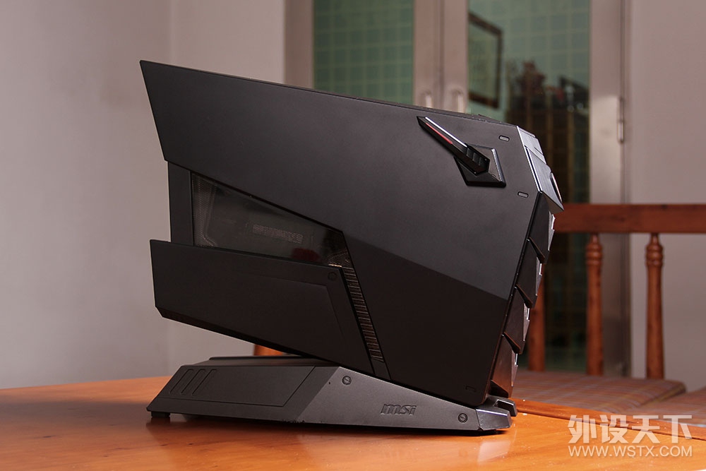 Ʒ��С���ں���װС�����кβ�ͬ��MSI��˹��3�羺������������