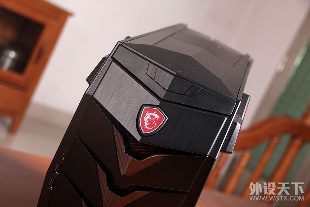 Ʒ��С���ں���װС�����кβ�ͬ��MSI��˹��3�羺������������