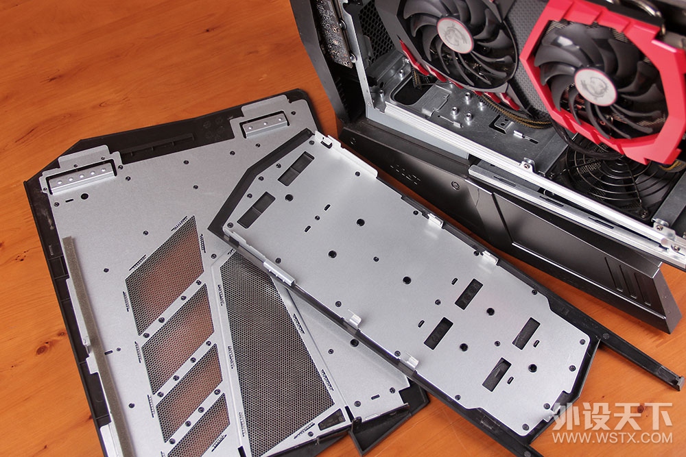 Ʒ��С���ں���װС�����кβ�ͬ��MSI��˹��3�羺������������
