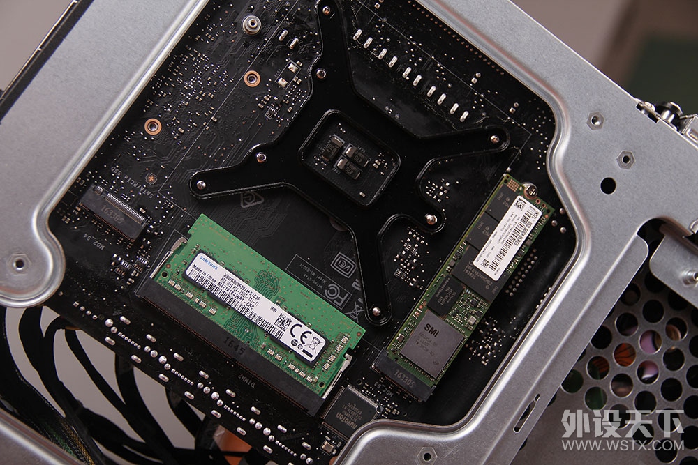 Ʒ��С���ں���װС�����кβ�ͬ��MSI��˹��3�羺������������