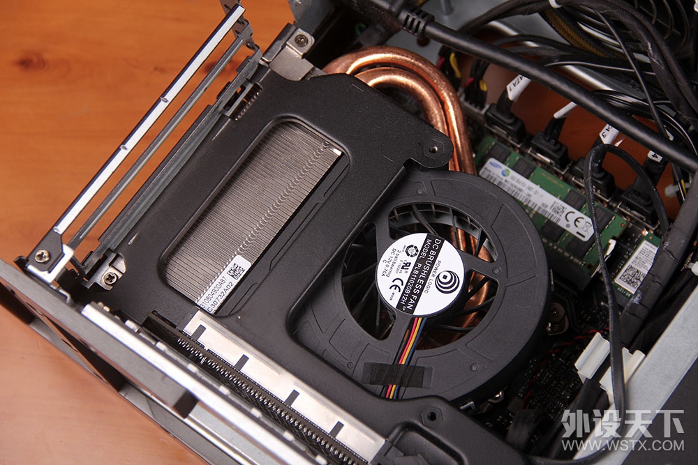 Ʒ��С���ں���װС�����кβ�ͬ��MSI��˹��3�羺������������