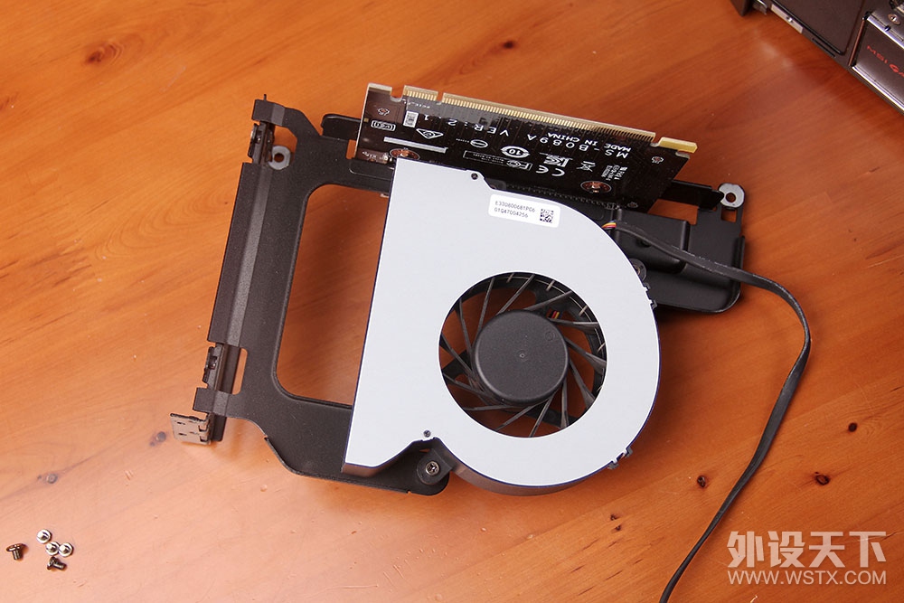 Ʒ��С���ں���װС�����кβ�ͬ��MSI��˹��3�羺������������