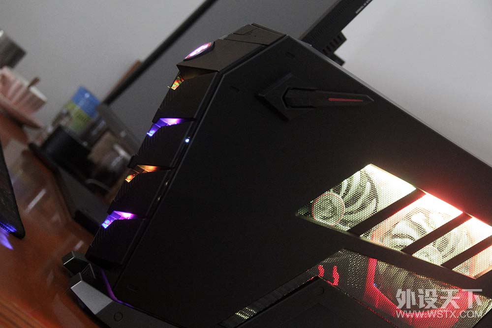 Ʒ��С���ں���װС�����кβ�ͬ��MSI��˹��3�羺������������